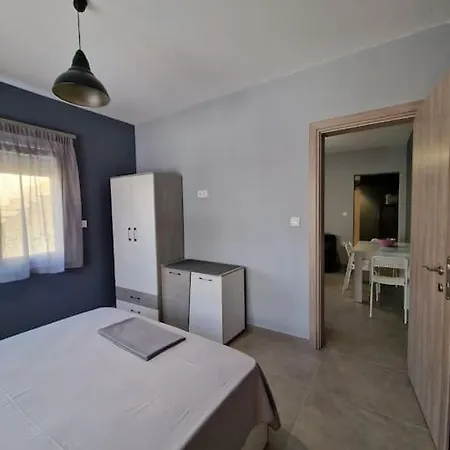 Brand New 90m From The Sea 50m2 Appartement *