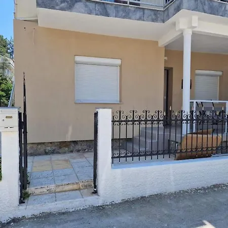 Lägenhet Brand New 90m From The Sea 50m2 Agia Trias